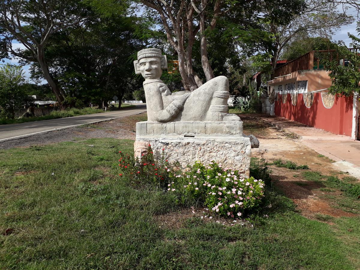 El Chac Mool Bed & Breakfast Santa Elena Exterior photo