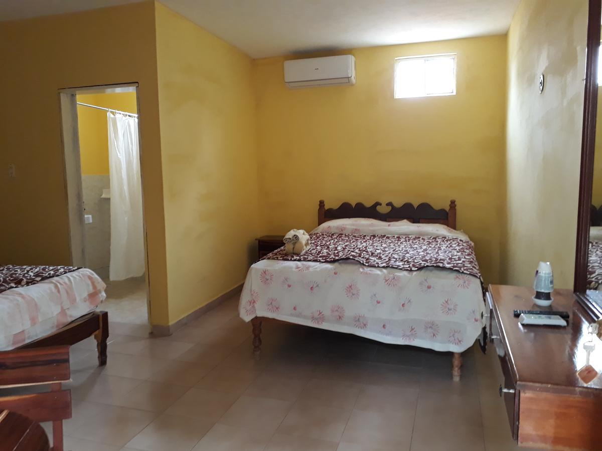 El Chac Mool Bed & Breakfast Santa Elena Exterior photo