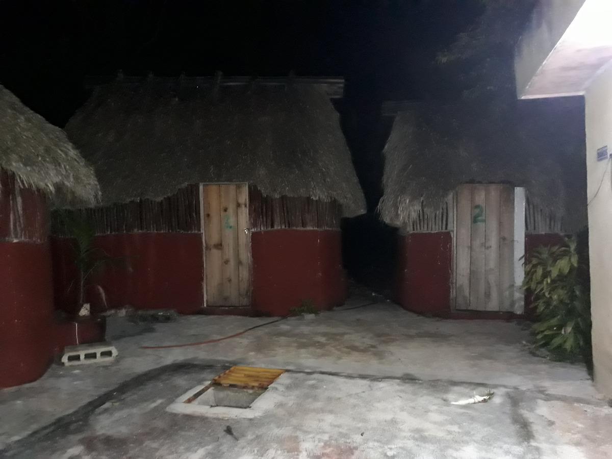 El Chac Mool Bed & Breakfast Santa Elena Exterior photo