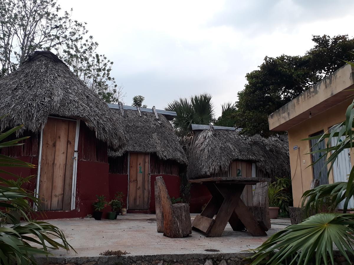 El Chac Mool Bed & Breakfast Santa Elena Exterior photo