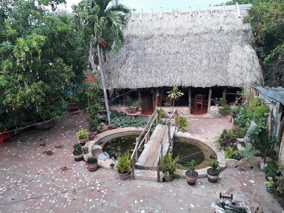 El Chac Mool Bed & Breakfast Santa Elena Exterior photo