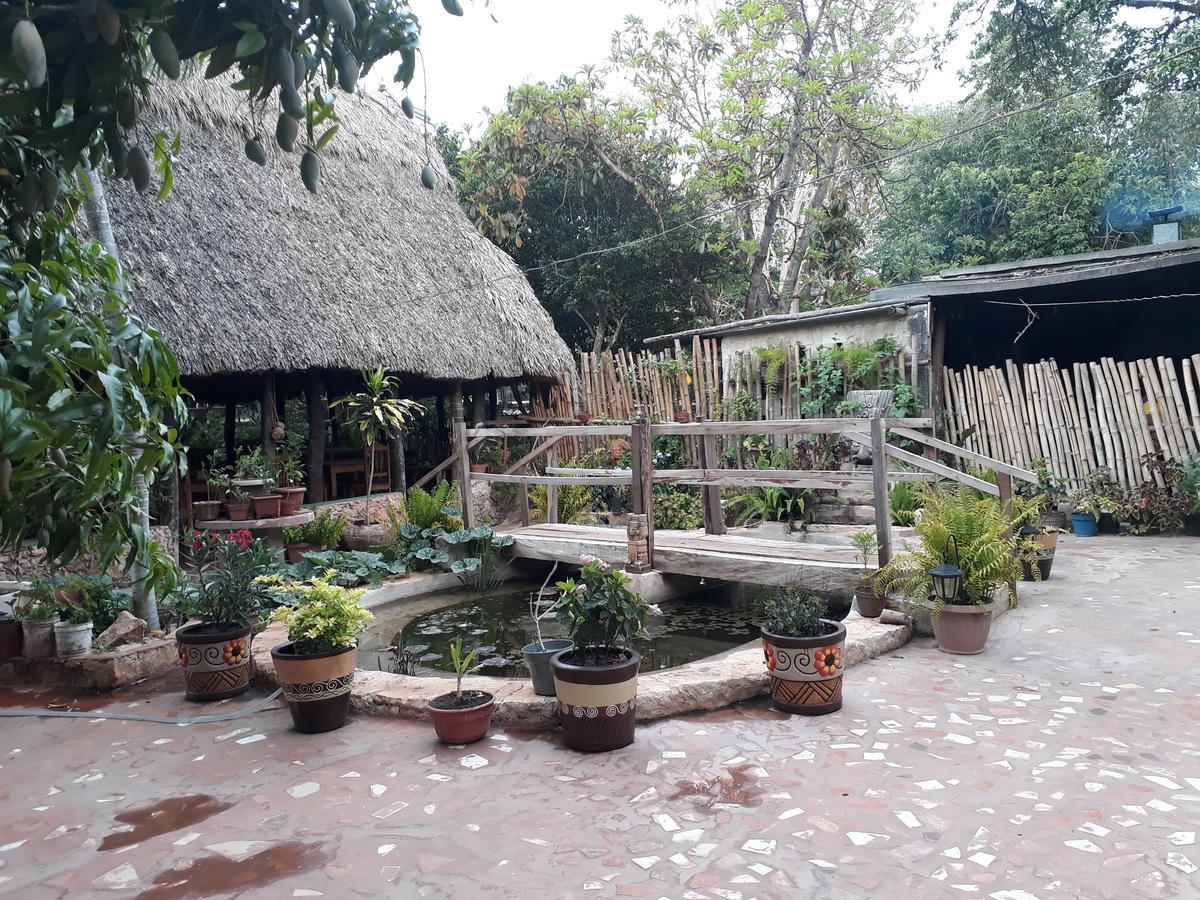 El Chac Mool Bed & Breakfast Santa Elena Exterior photo