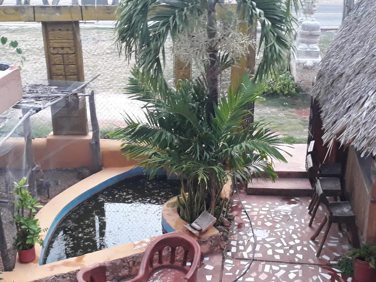 El Chac Mool Bed & Breakfast Santa Elena Exterior photo