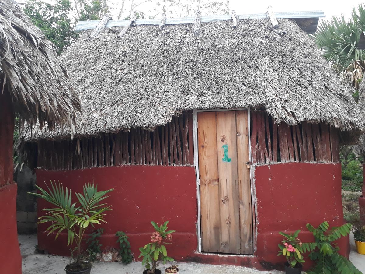 El Chac Mool Bed & Breakfast Santa Elena Exterior photo