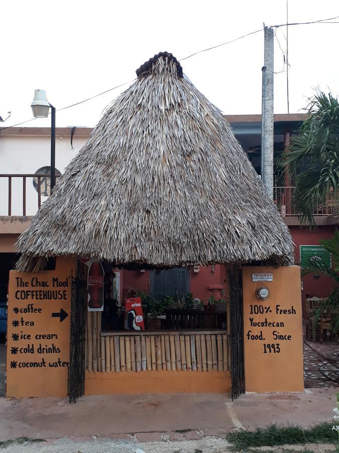 El Chac Mool Bed & Breakfast Santa Elena Exterior photo